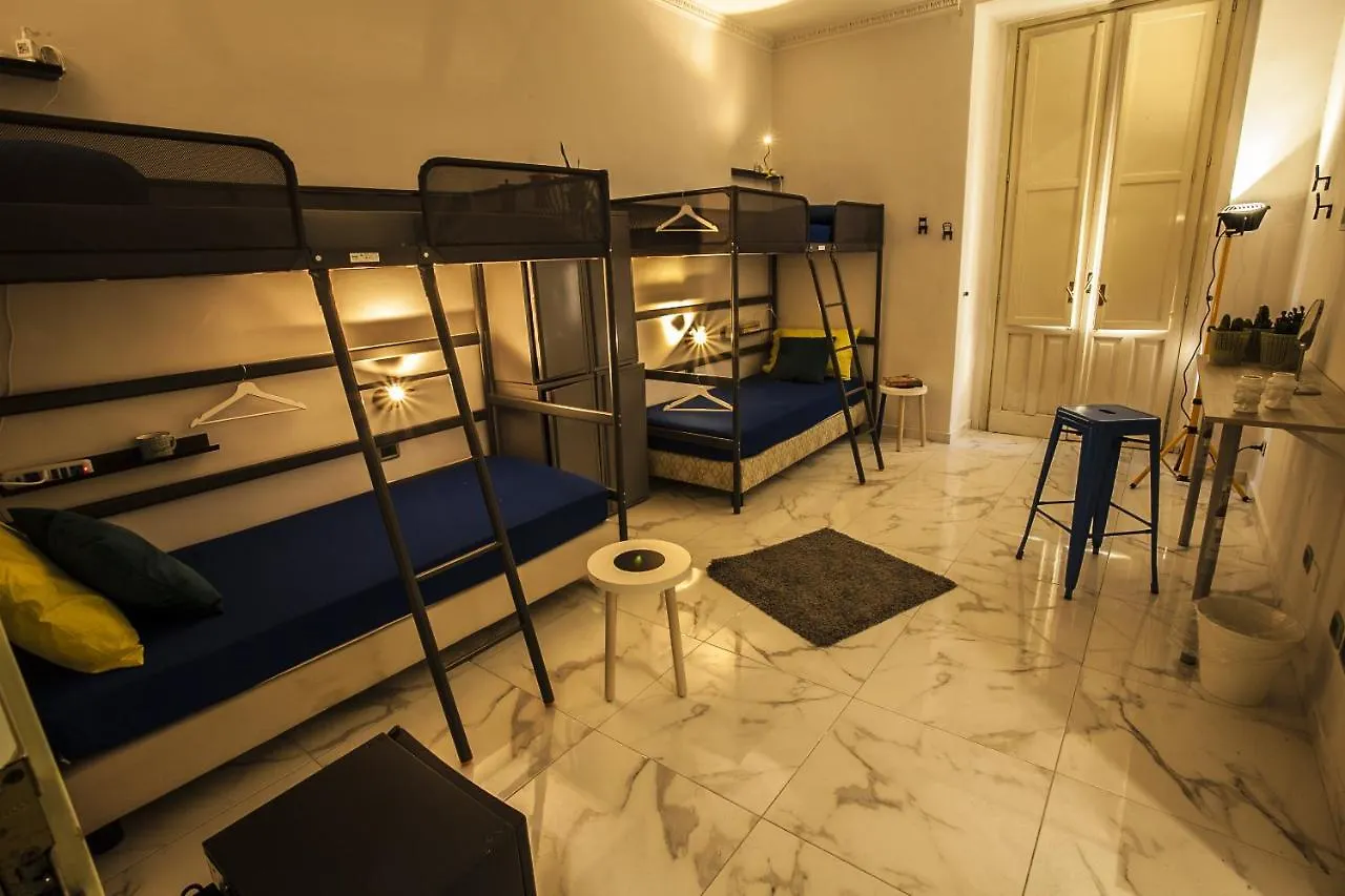 Hostel Ostello Degli Elefanti Catania Italy